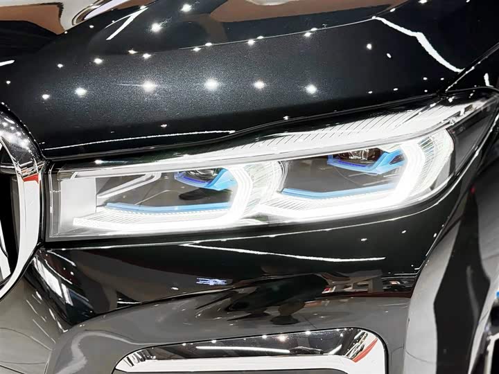 Фото 5 - BMW 7 Series