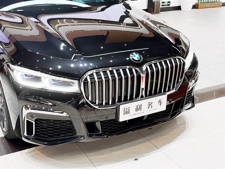 Фото 9 - BMW 7 Series