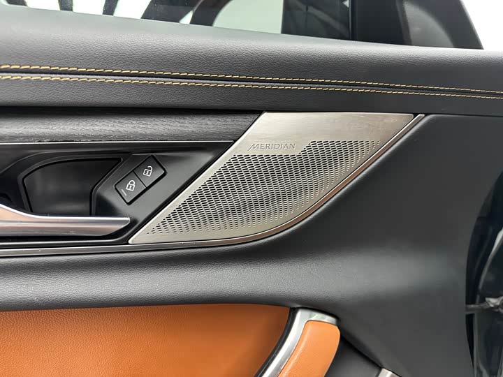 Фото 5 - Jaguar XF L