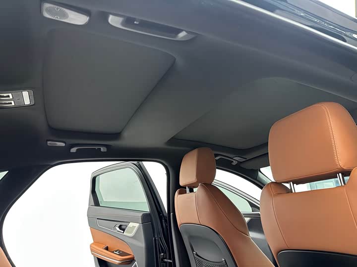 Фото 7 - Jaguar XF L