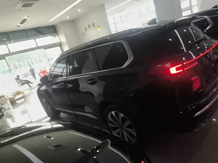 Фото 5 - Exeed VX