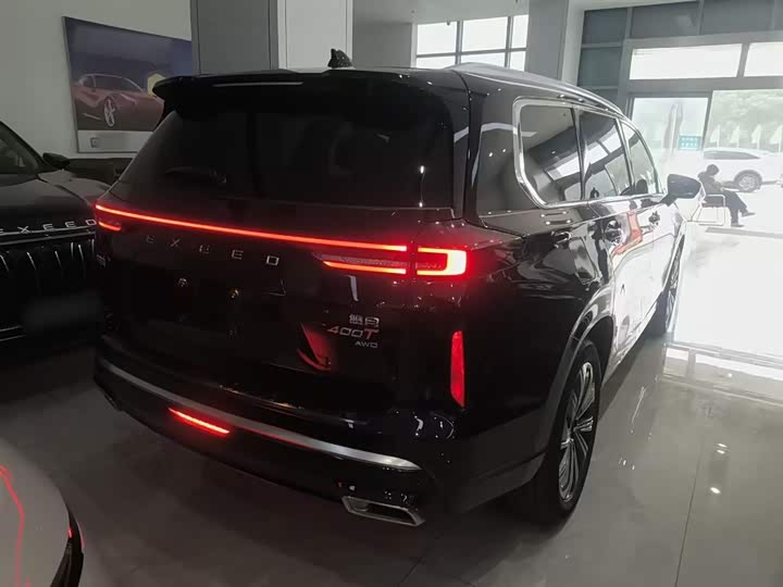 Фото 7 - Exeed VX