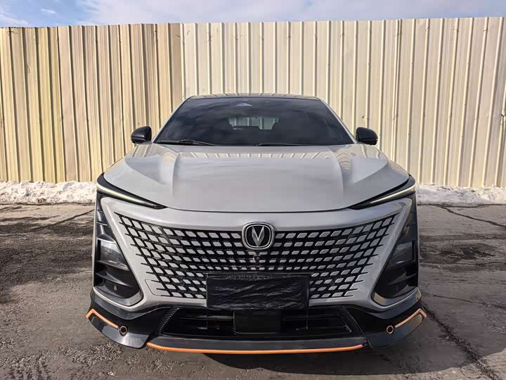 Фото 2 - Changan UNI-T