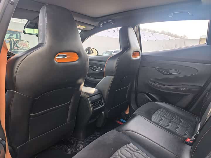 Фото 5 - Changan UNI-T