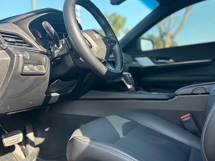 Фото 5 - Cadillac CT4