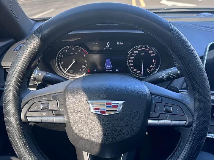 Фото 8 - Cadillac CT4