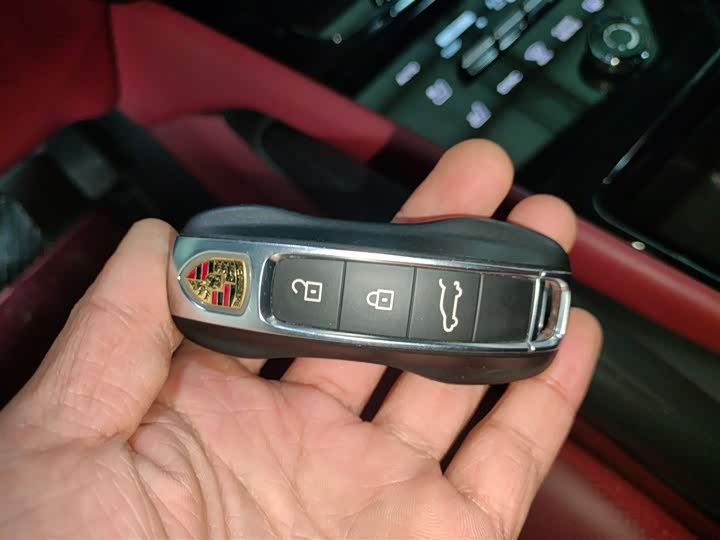 Фото 9 - Porsche Cayenne