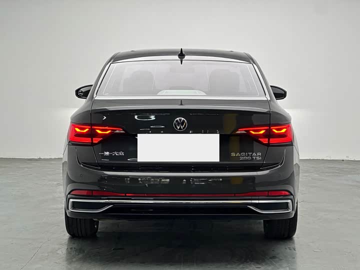 Фото 5 - Volkswagen Sagitar L