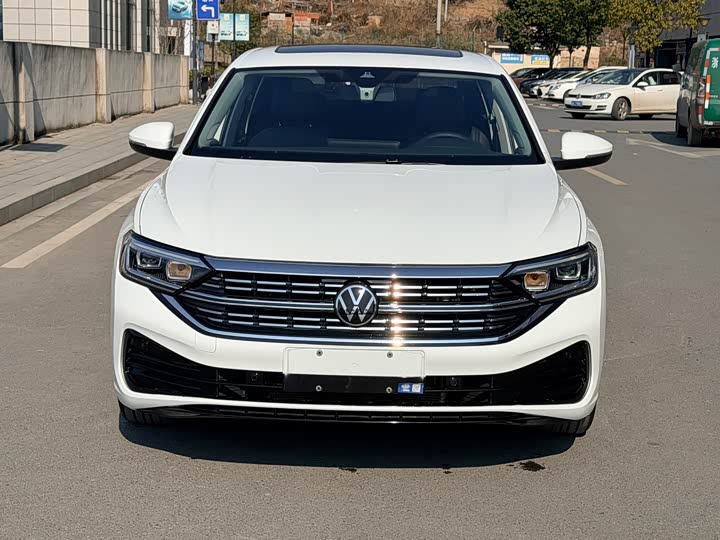 Фото 2 - Volkswagen Sagitar L