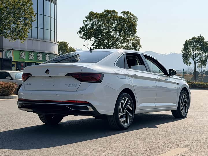 Фото 5 - Volkswagen Sagitar L