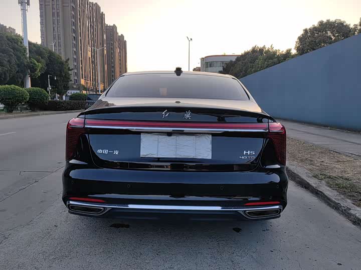 Фото 4 - Hongqi H5