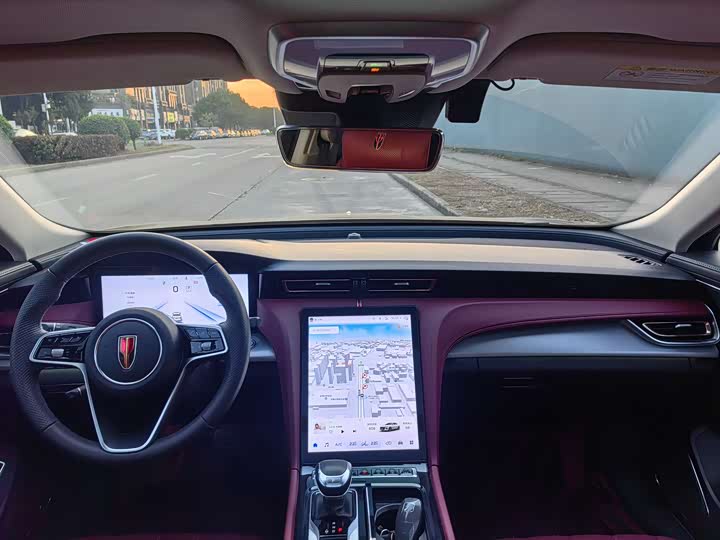 Фото 8 - Hongqi H5