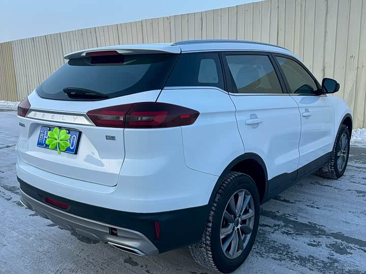 Фото 4 - Geely Atlas