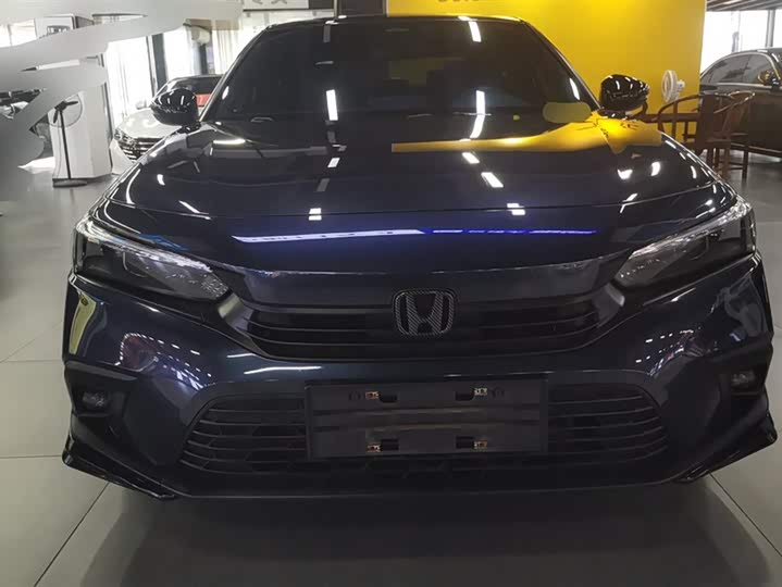 Фото 2 - Honda Civic