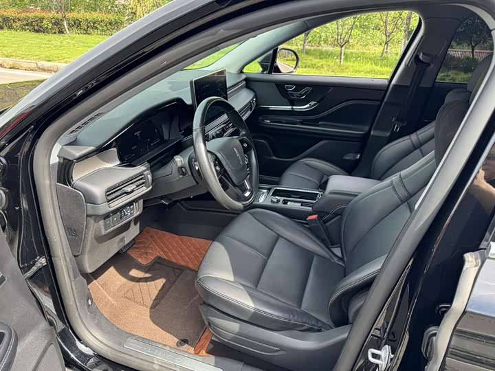 Фото 7 - Lincoln Corsair