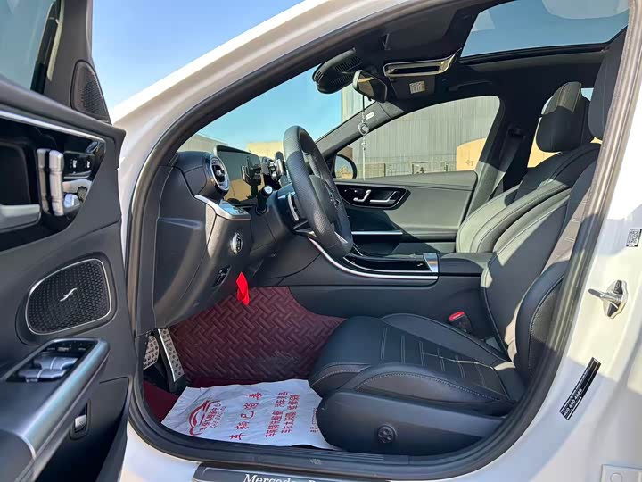 Фото 4 - Mercedes-Benz C-Class