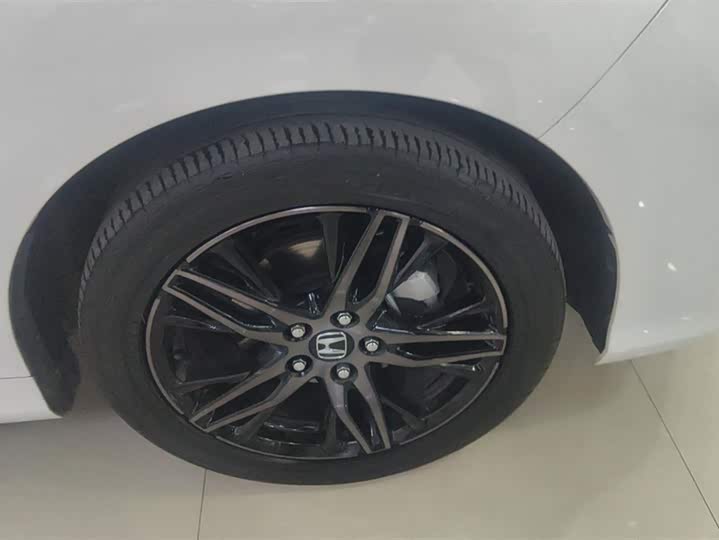 Фото 6 - Honda Odyssey