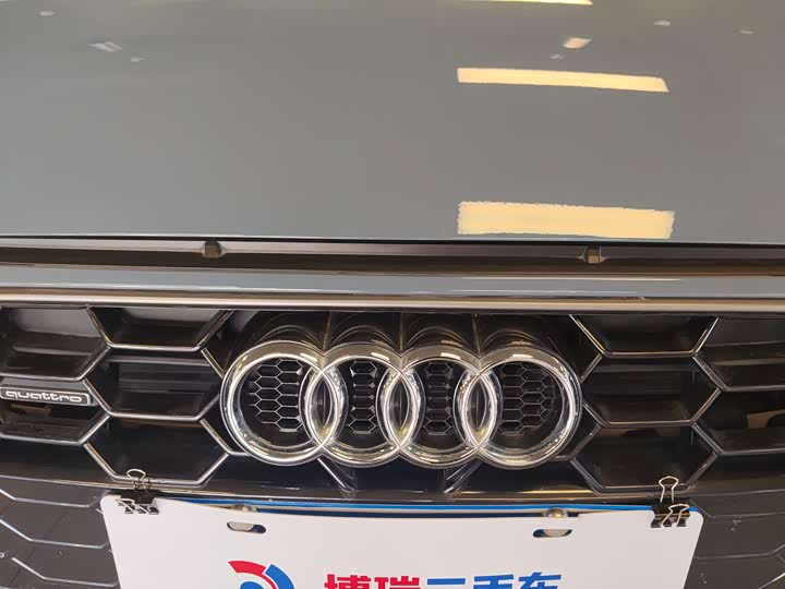 Фото 5 - Audi A4L