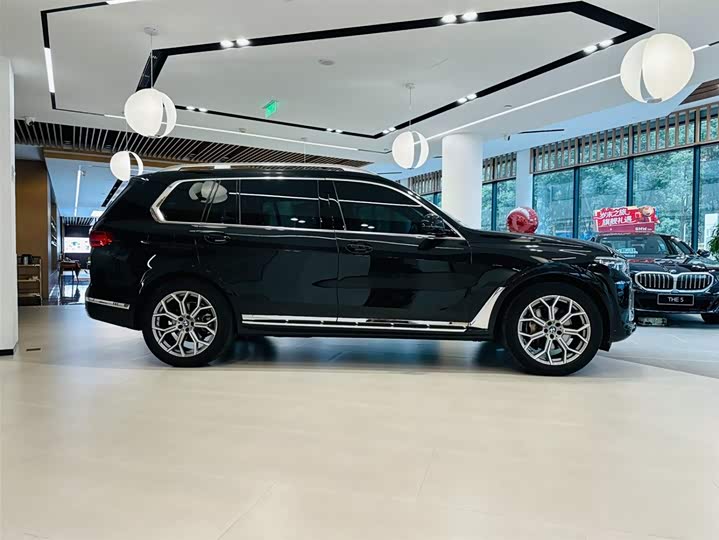 Фото 6 - BMW X7