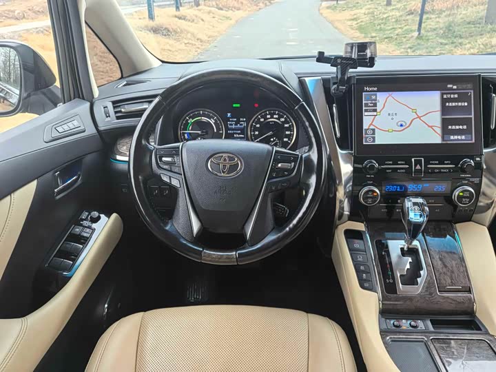 Фото 6 - Toyota Vellfire