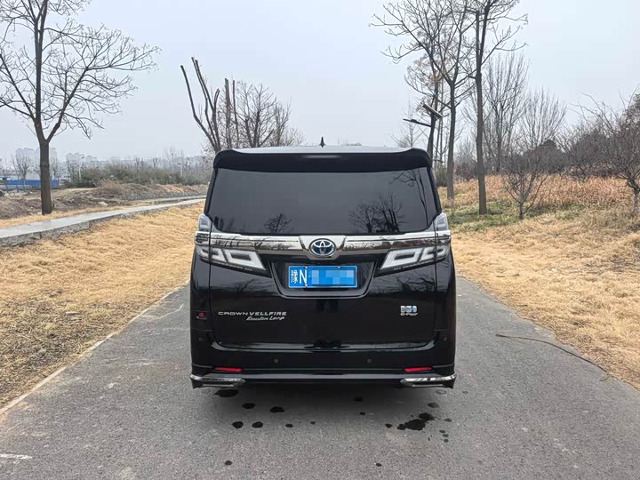 Фото 9 - Toyota Vellfire