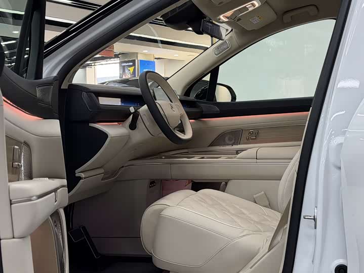 Фото 4 - Nio ES8