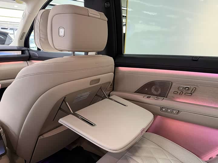 Фото 8 - Nio ES8