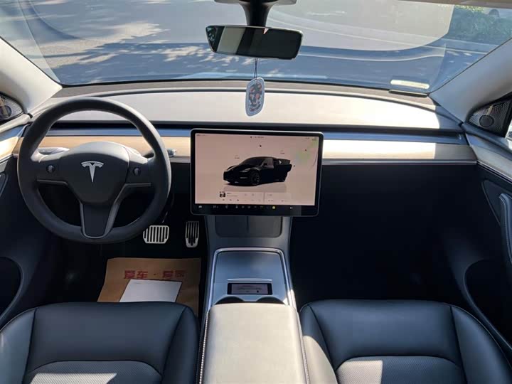 Фото 6 - Tesla Model Y