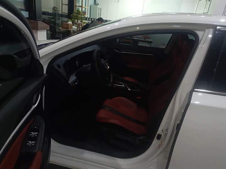 Фото 9 - Changan Eado Plus