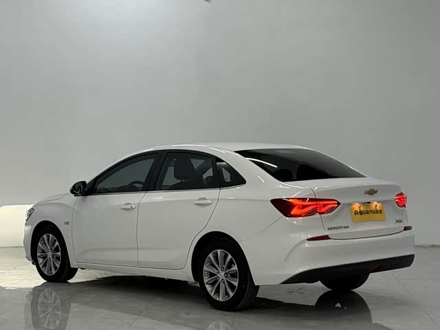 Фото 4 - Chevrolet Monza