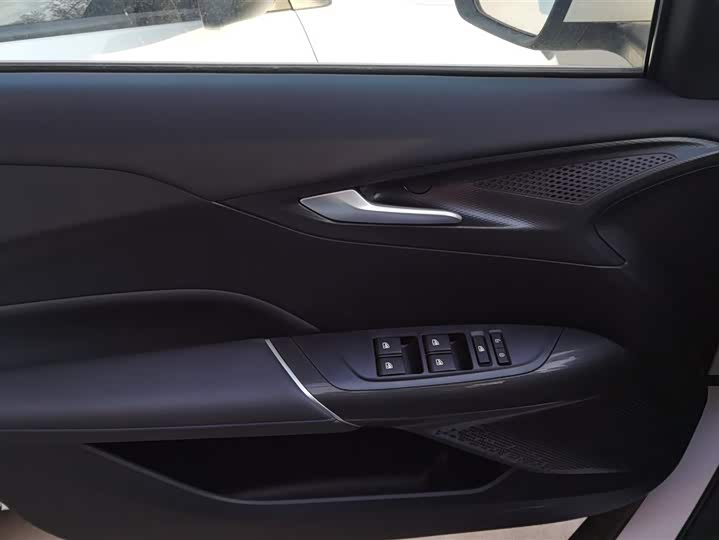 Фото 7 - Changan Eado Plus