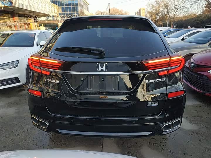 Фото 6 - Honda Avancier