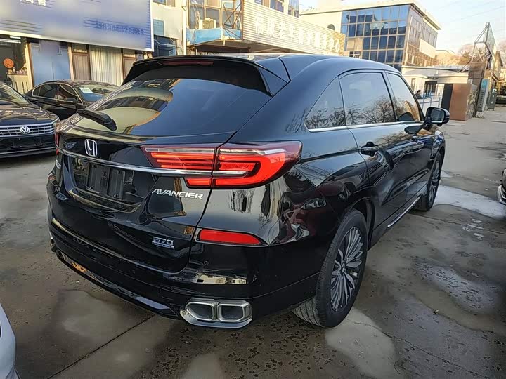 Фото 7 - Honda Avancier