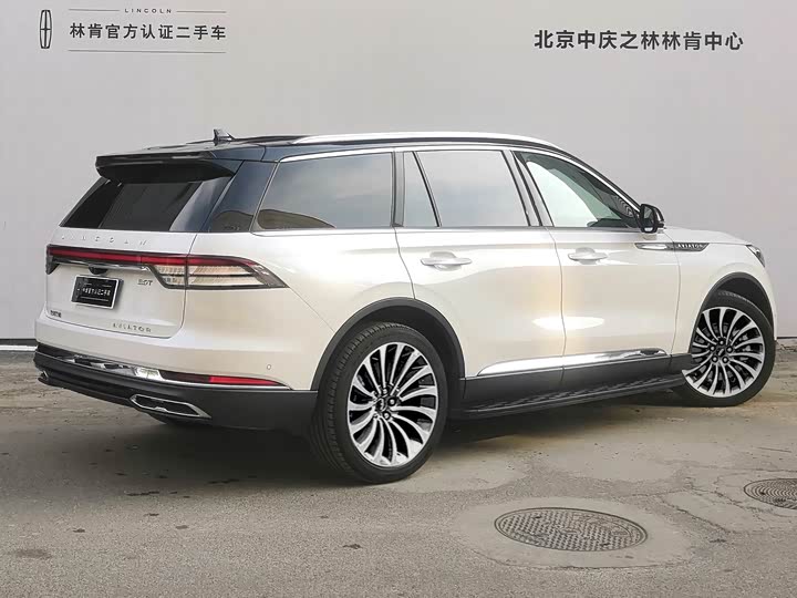 Фото 4 - Lincoln Aviator
