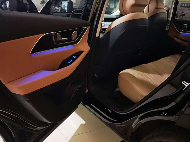 Фото 5 - Chery Tiggo 8L