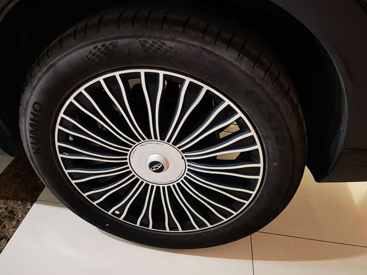 Фото 8 - Chery Tiggo 8L