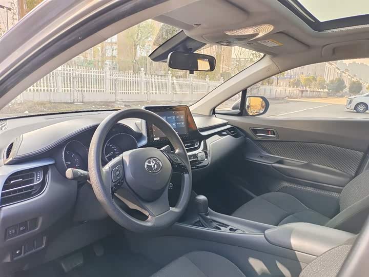 Фото 4 - Toyota Izoa