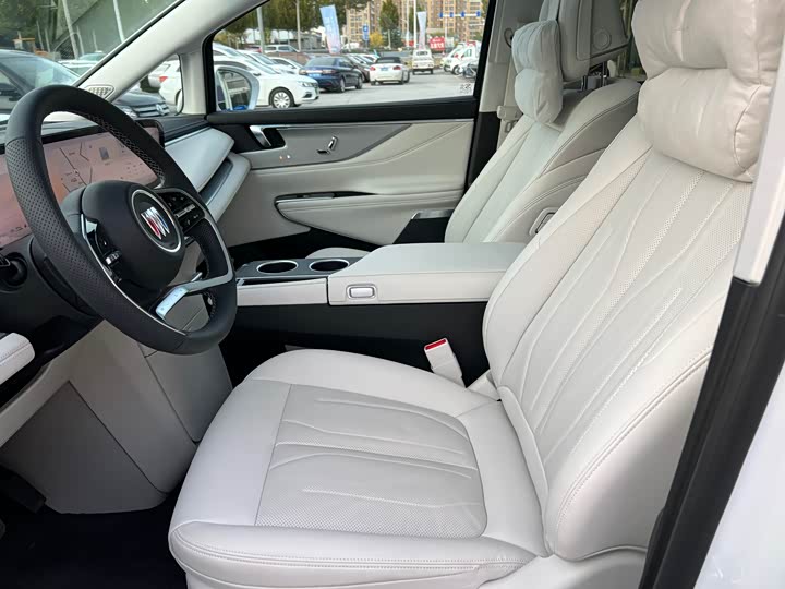 Фото 5 - Buick GL8 Hybrid