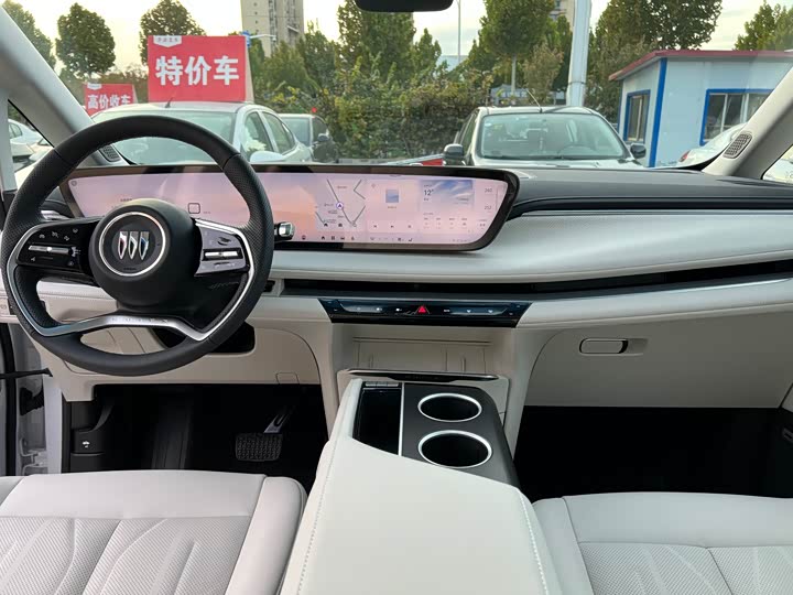 Фото 8 - Buick GL8 Hybrid