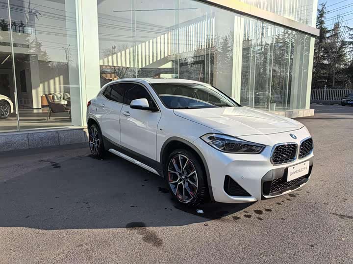 Фото 2 - BMW X2