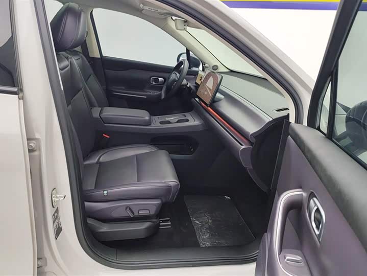 Фото 8 - Leapmotor C10