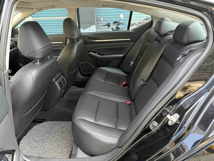 Фото 7 - Nissan Teana