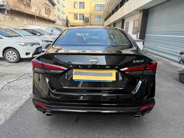 Фото 8 - Nissan Teana