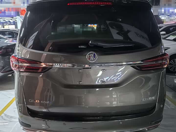 Фото 5 - Buick GL8 ES