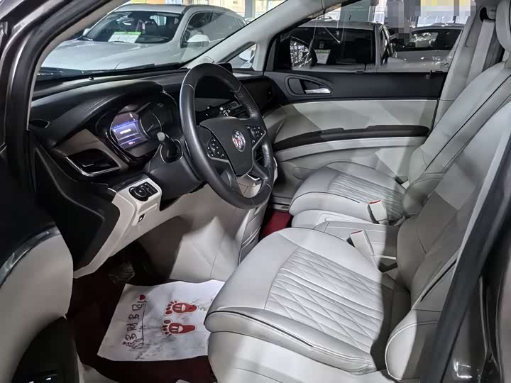 Фото 7 - Buick GL8 ES