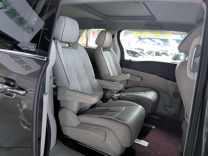 Фото 8 - Buick GL8 ES