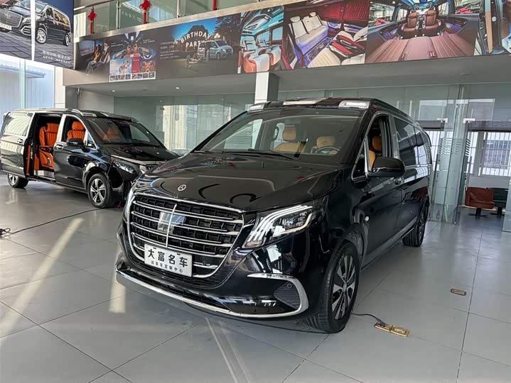 Фото 1 - Mercedes-Benz Vito