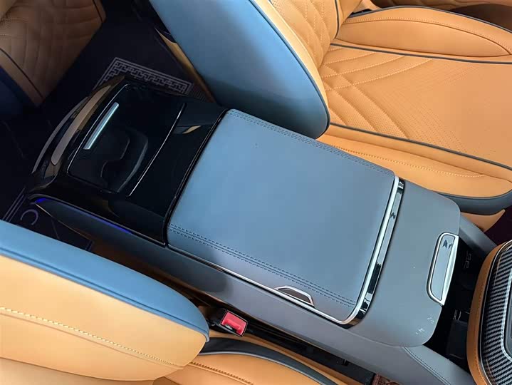 Фото 9 - Mercedes-Benz Vito