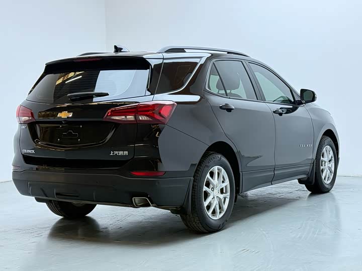Фото 6 - Chevrolet Equinox