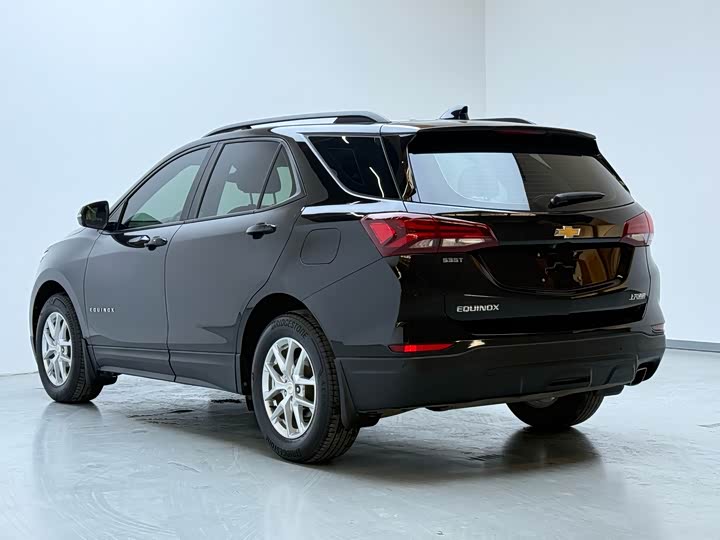 Фото 8 - Chevrolet Equinox